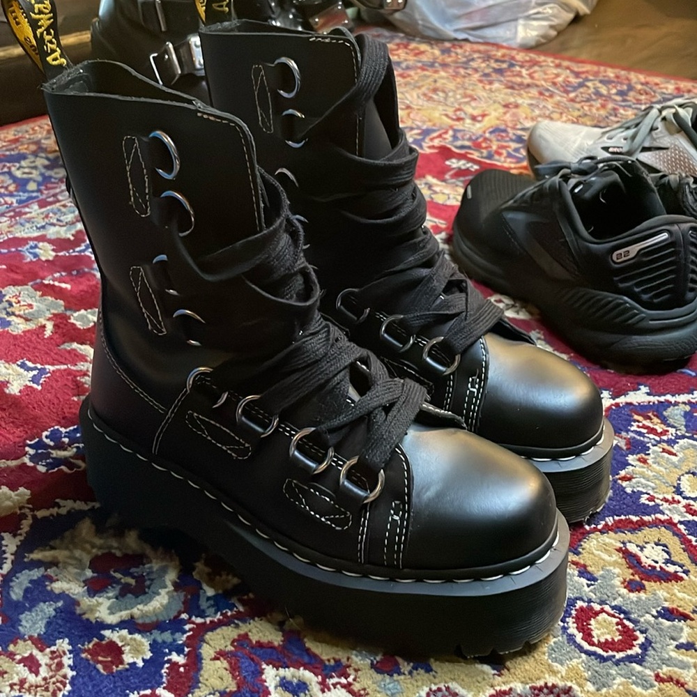 Dr Martens Jadon XL chunky wide lace leather boots